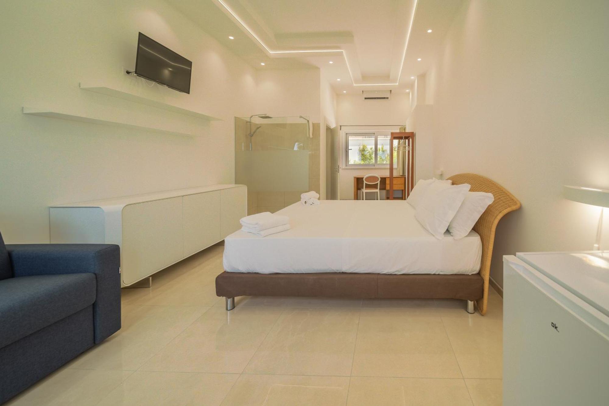 Jonium Hotel - Amazing Sea View And Swimming Pool Pulsano Exterior foto